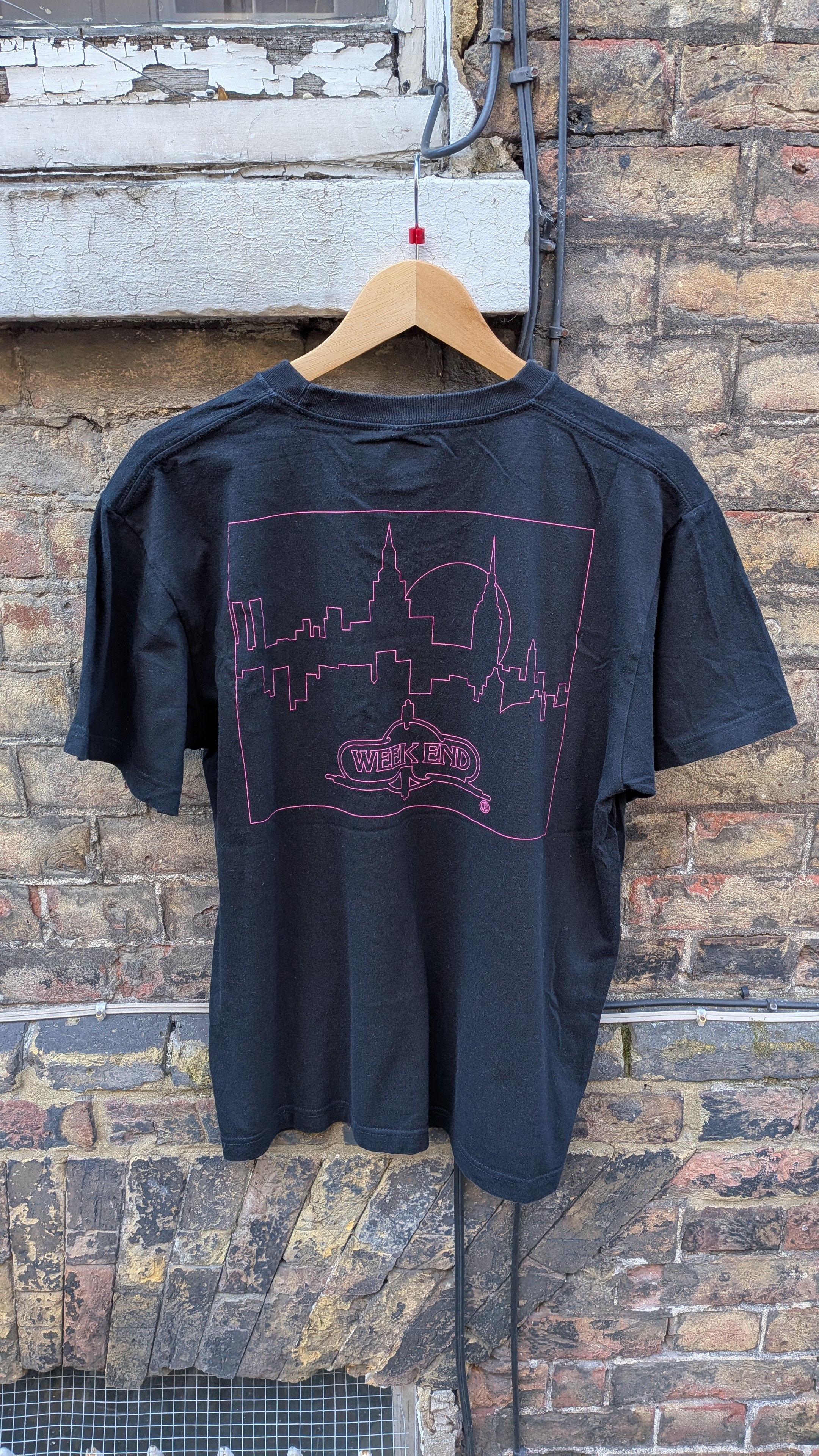 Weekend Graphic T-Shirt – Black (Large)