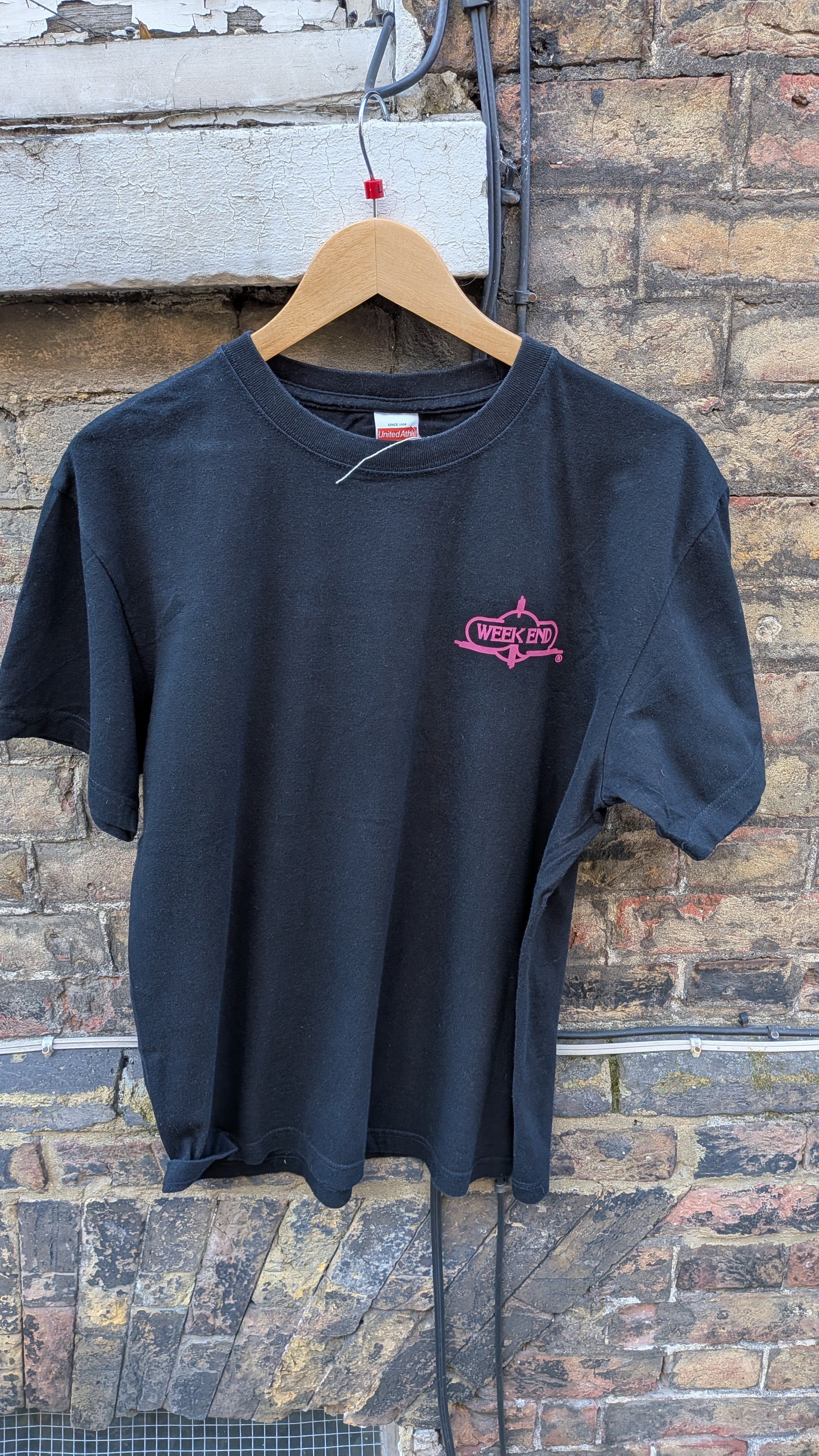 Weekend Graphic T-Shirt – Black (Large)