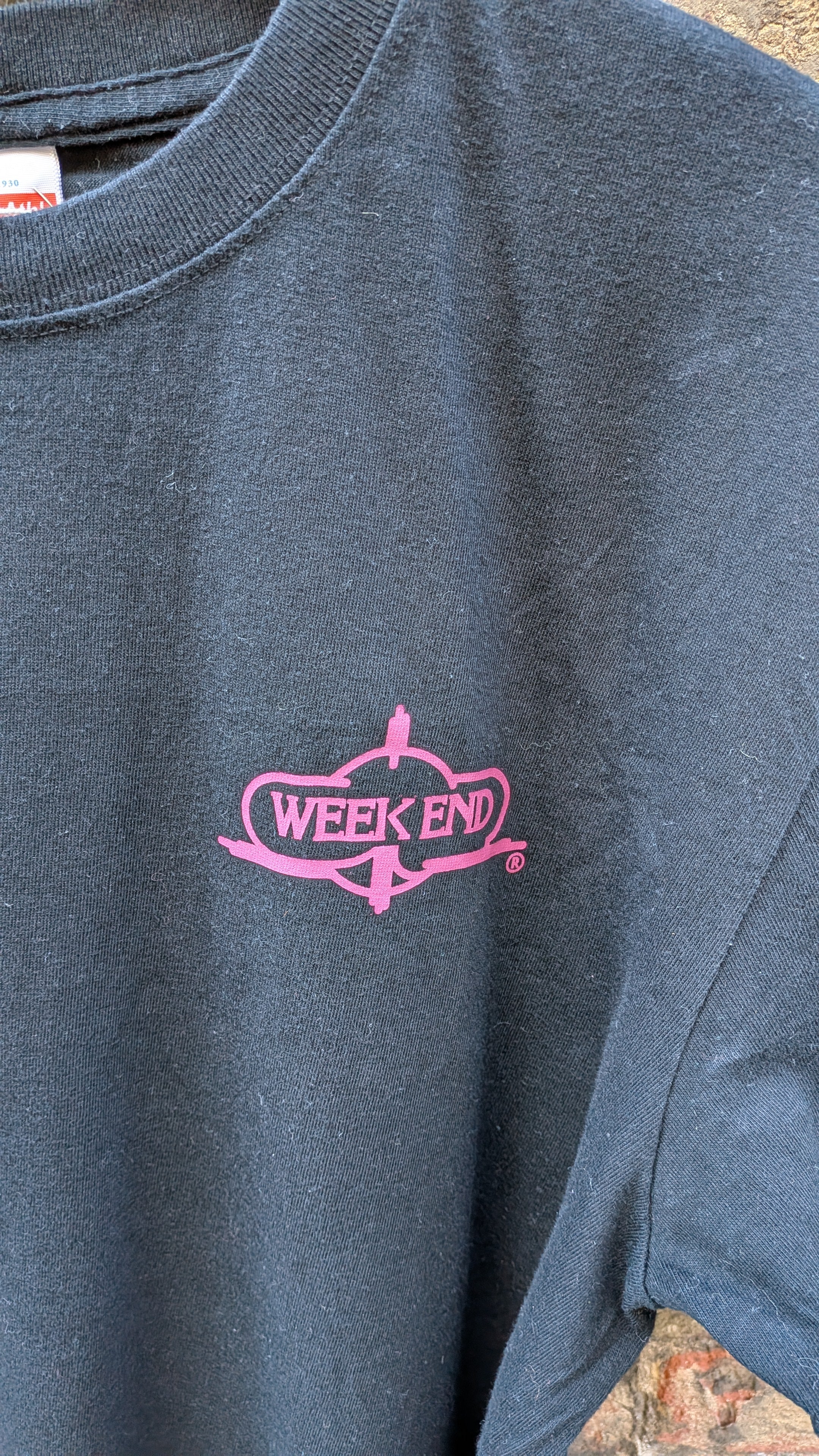 Weekend Graphic T-Shirt – Black (Large)