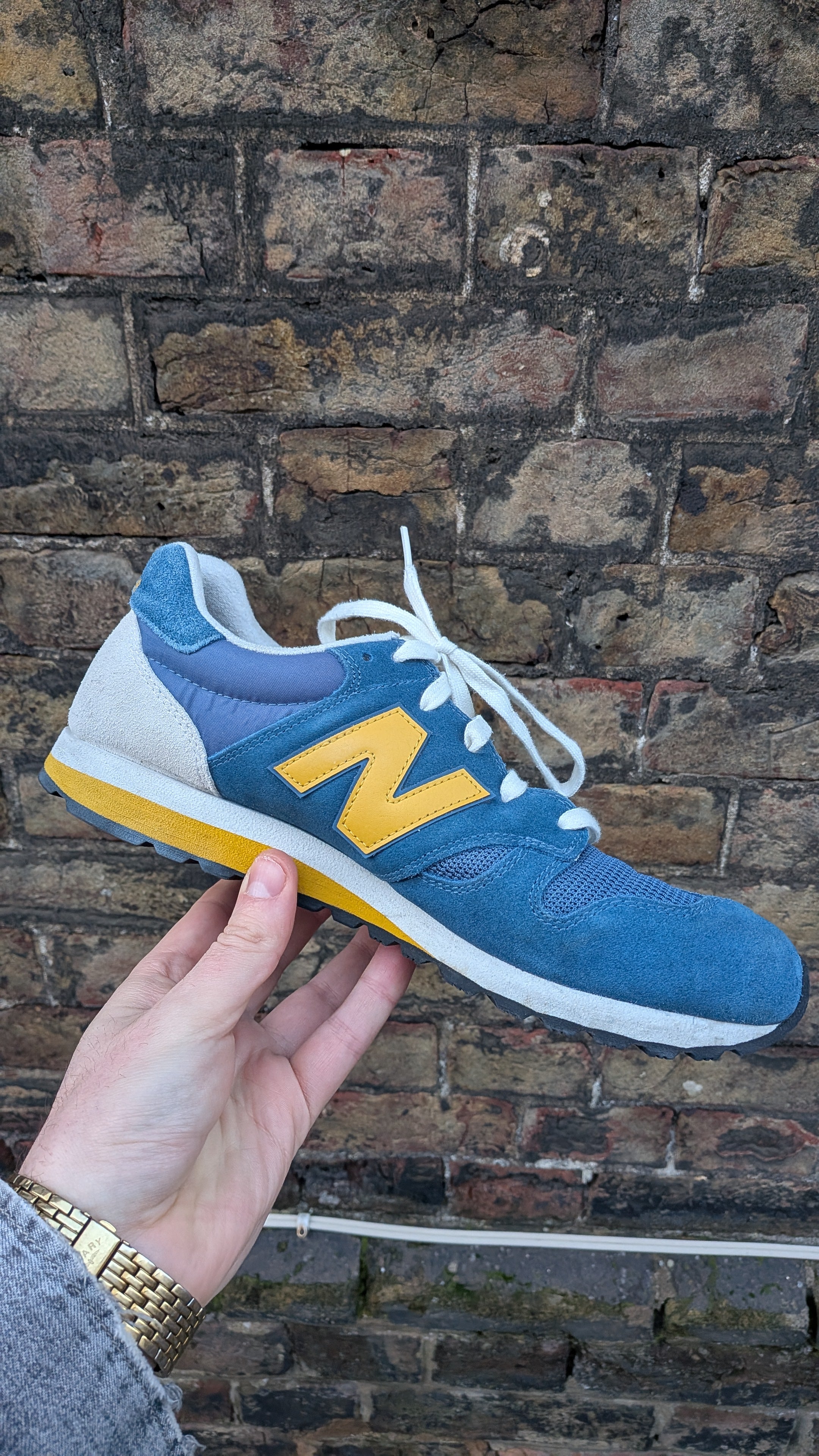 New Balance 520 – Blue / Yellow – Size 9 (UK) / 43 (EU)